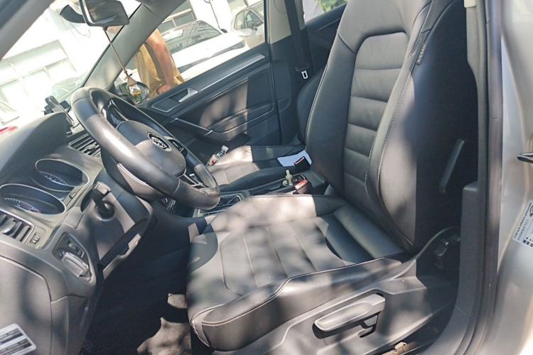 Used Volkswagen Golf 2015 1.6L Automatic Comfort Model Left Front Seat
