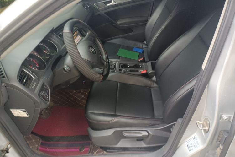 Used Volkswagen Golf 2015 1.6L Automatic Fashion Model Left Front Seat