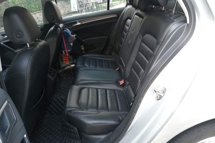 Used Volkswagen Golf 2015 1.4TSI Automatic Luxury Model Left Rear Seat