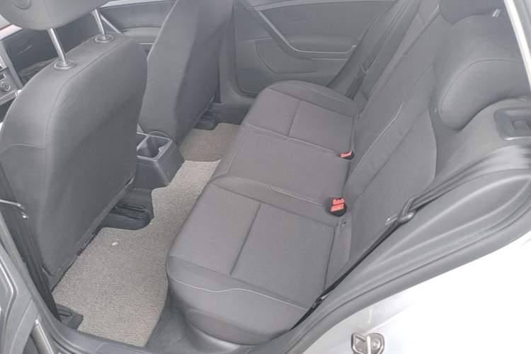 Used Volkswagen Golf 2015 1.6L Manual Fashion Edition Left Rear Seat