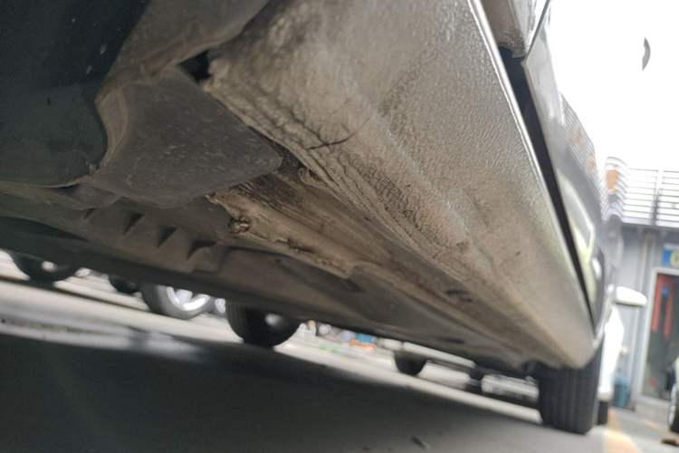 Used Volkswagen Golf 2015 1.6L Manual Fashion Edition Left Side Sill