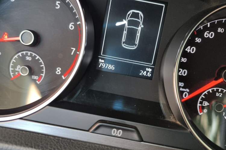 Used Volkswagen Golf 2015 1.6L Automatic Comfort Model Odometer Close Up