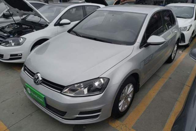 Used Volkswagen Golf 2015 1.6L Manual Fashion Edition