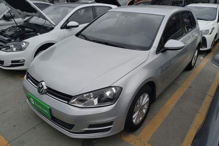 Used Volkswagen Golf 2015 1.6L Manual Fashion Edition Guazi used car, China used car export, Used car for sale, Used  cars, Cheapest cars for sale