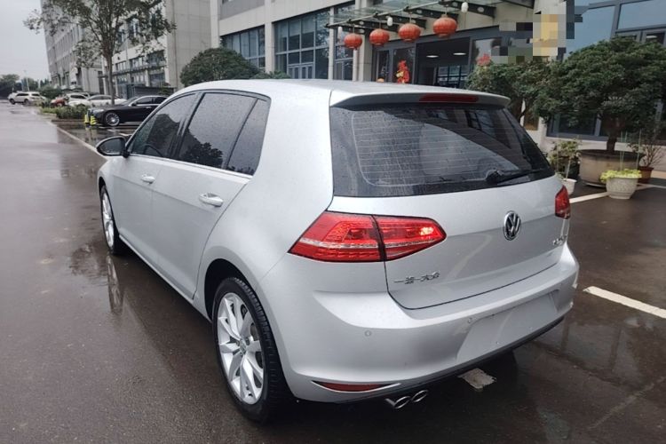 Used Volkswagen Golf 2015 1.4TSI Automatic Flagship Model Rear Left 45 Deg