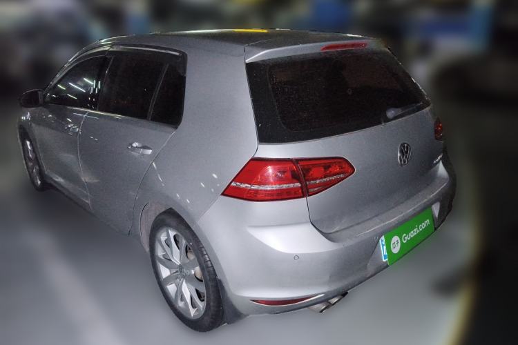 Used Volkswagen Golf 2015 1.4TSI Automatic Flagship Model Rear Left 45 Deg
