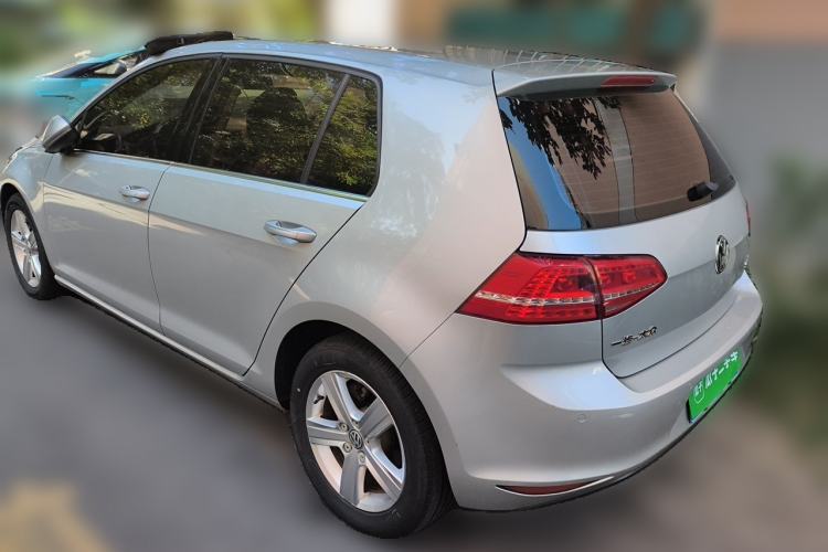 Used Volkswagen Golf 2015 1.6L Automatic Comfort Model Rear Left 45 Deg