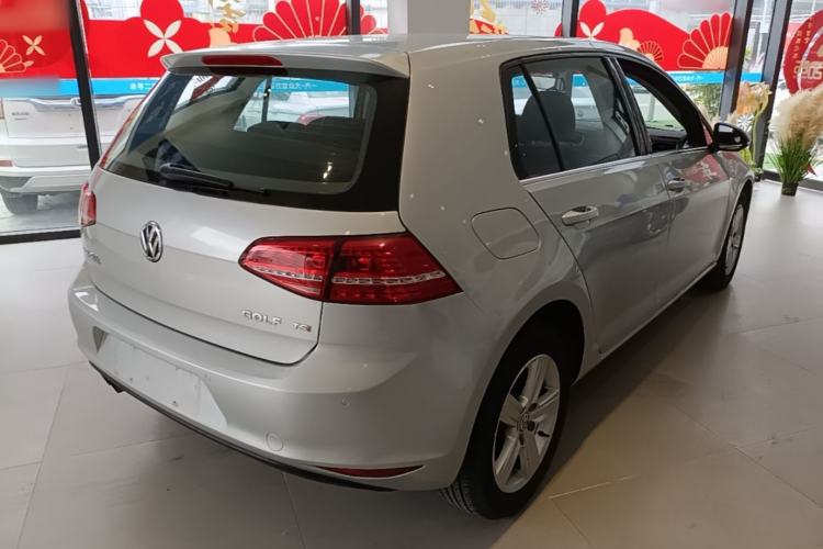 Used Volkswagen Golf 2015 1.4TSI Automatic Comfort Model Rear Right 45 Deg
