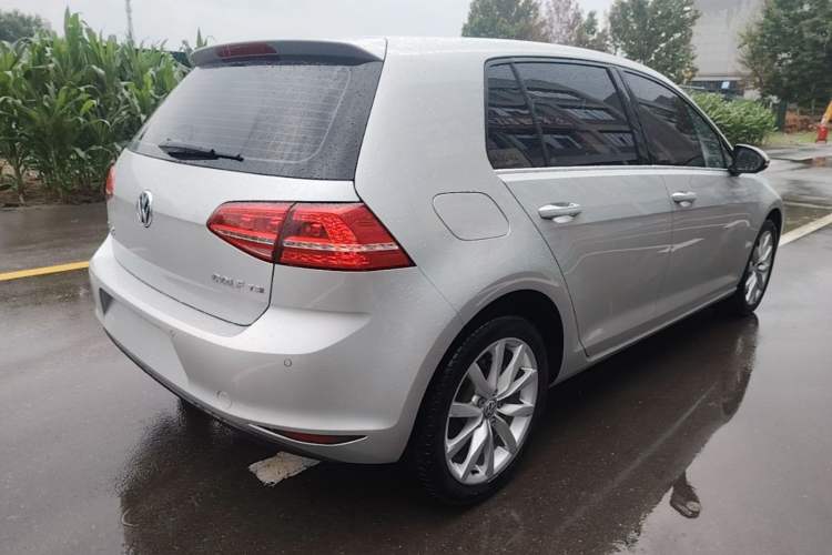 Used Volkswagen Golf 2015 1.4TSI Automatic Flagship Model Rear Right 45 Deg
