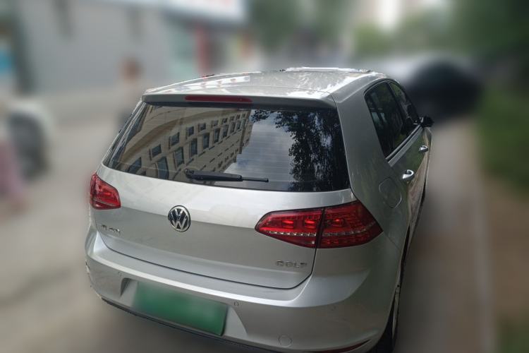 Used Volkswagen Golf 2015 1.6L Automatic Fashion Model Rear Right 45 Deg