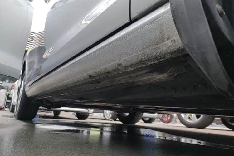 Used Volkswagen Golf 2015 1.6L Manual Fashion Edition Right Side Sill