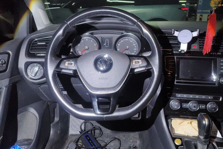 Used Volkswagen Golf 2015 1.4TSI Automatic Flagship Model Steering Wheel