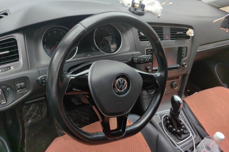 Used Volkswagen Golf 2015 1.4TSI Automatic Comfort Model Steering Wheel