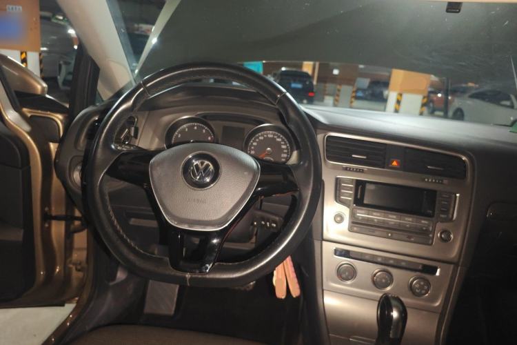 Used Volkswagen Golf 2015 1.4TSI Automatic Comfort Model Steering Wheel