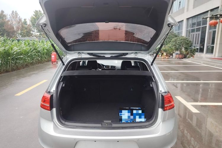 Used Volkswagen Golf 2015 1.4TSI Automatic Flagship Model Trunk
