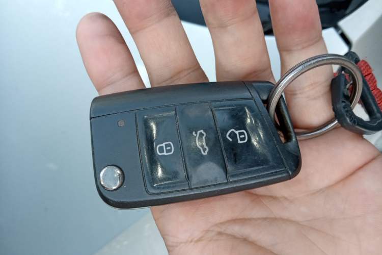 Used Volkswagen Golf 2015 1.4TSI Automatic Luxury Model Vehicle Key