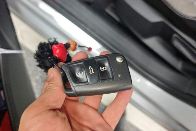 Used Volkswagen Golf 2015 1.4TSI Automatic R-Line Vehicle Key