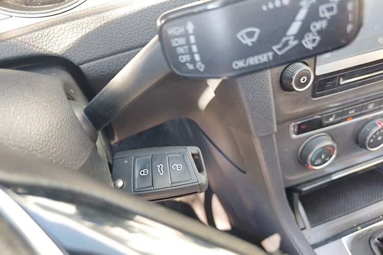 Used Volkswagen Golf 2015 1.6L Automatic Comfort Model Vehicle Key