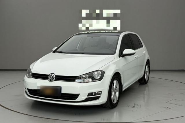 Ojetý Volkswagen Golf 2015 1.4TSI Automatic Comfort Model