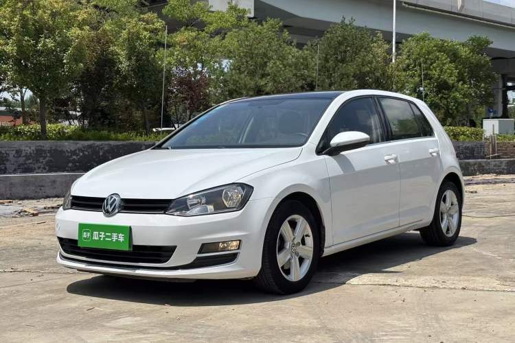 Used Volkswagen Golf 2015 1.6L Automatic Comfort Model Guazi used car, China used car export, Used car for sale, Used cars, Cheapest cars for sale