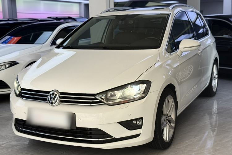 Used Volkswagen Golf 2015 1.4TSI Sportsvan Guazi used car, China used car export, Used car for sale, Used cars, Cheapest cars for sale