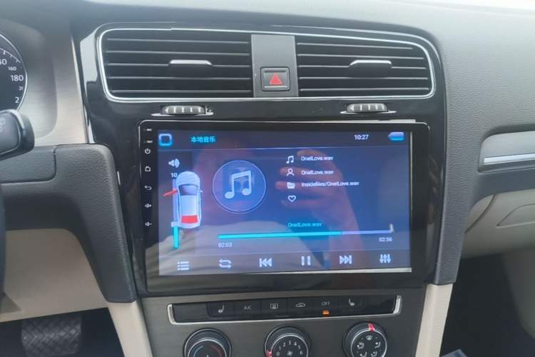 Used Volkswagen Golf 2015 1.4TSI Automatic Luxury Model Audio And AC Panel