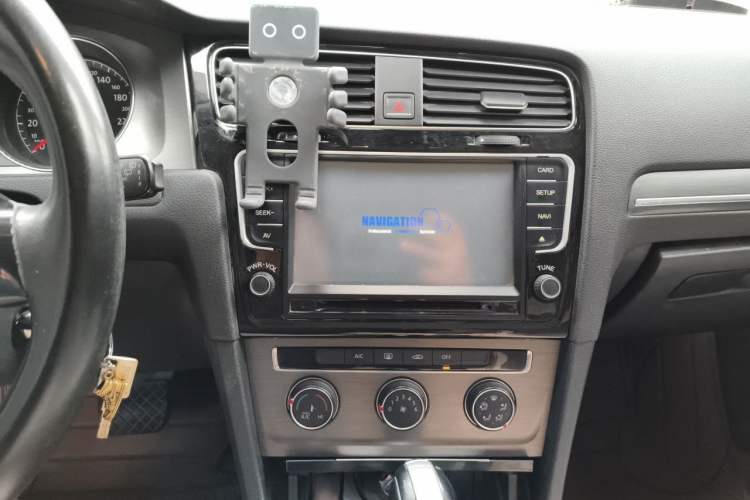 Used Volkswagen Golf 2015 1.4TSI Automatic Comfort Model Audio And AC Panel