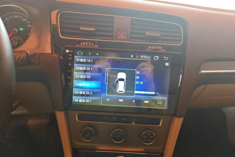 Used Volkswagen Golf 2015 1.4TSI Automatic Comfort Model Audio And AC Panel