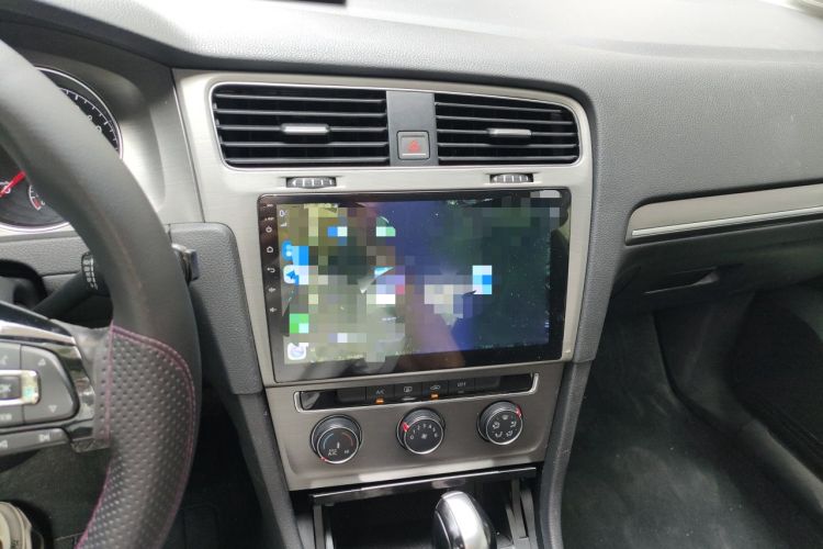 Used Volkswagen Golf 2015 1.6L Automatic Comfort Model Audio And AC Panel