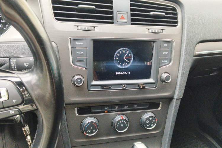 Used Volkswagen Golf 2015 1.4TSI Automatic Comfort Model Audio And AC Panel
