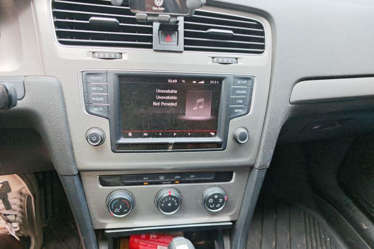 Used Volkswagen Golf 2015 1.4TSI Comfort Travel Edition Audio And AC Panel