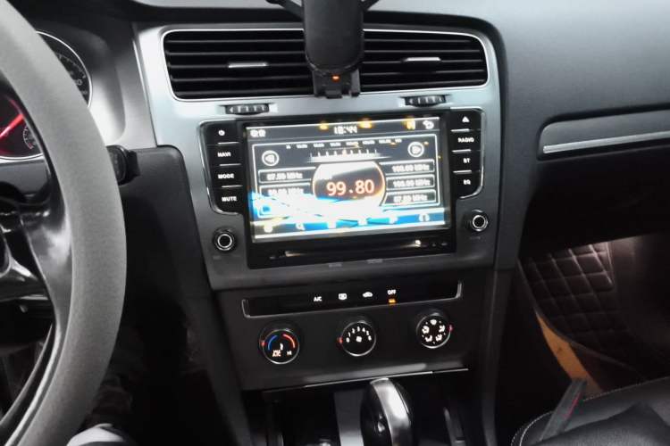 Used Volkswagen Golf 2015 1.6L Automatic Comfort Model Audio And AC Panel