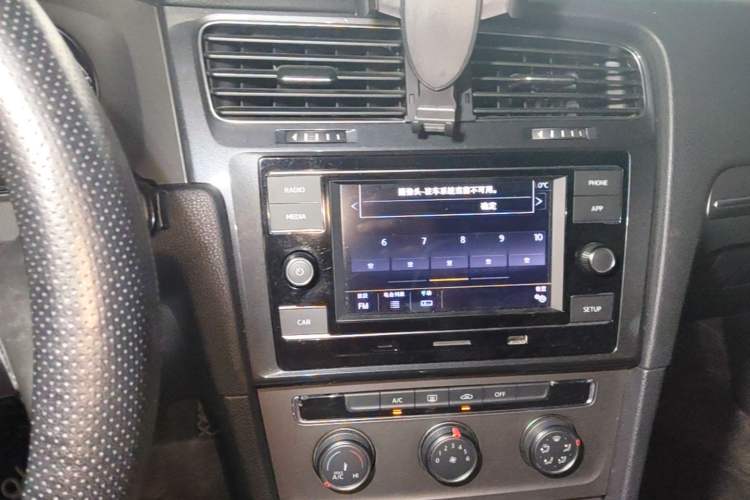 Used Volkswagen Golf 2015 1.6L Automatic Comfort Model Audio And AC Panel