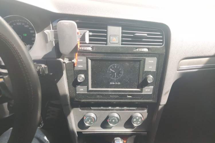 Used Volkswagen Golf 2015 1.4TSI Automatic Comfort Model Audio And AC Panel
