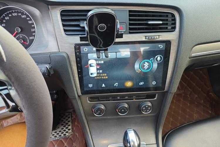 Used Volkswagen Golf 2015 1.4TSI Automatic Comfort Model Audio And AC Panel