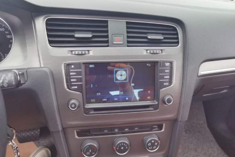 Used Volkswagen Golf 2015 1.4TSI Automatic Comfort Model Audio And AC Panel