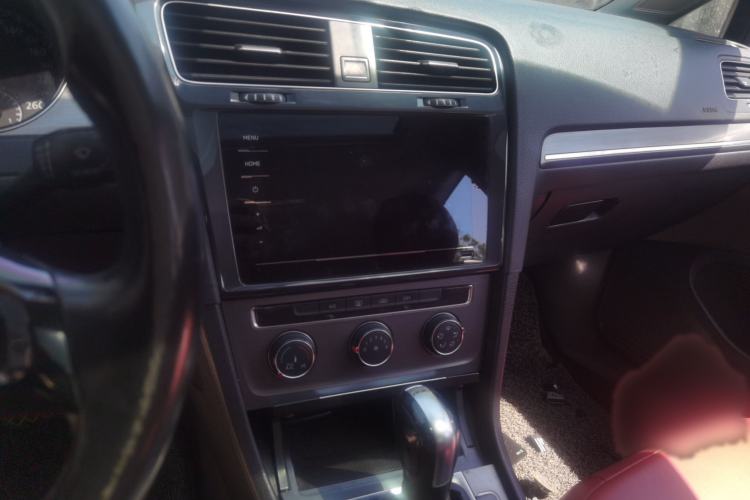 Used Volkswagen Golf 2015 1.4TSI Automatic Comfort Model Audio And AC Panel