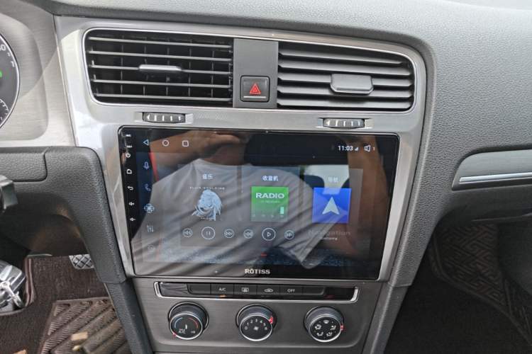 Used Volkswagen Golf 2015 1.6L Automatic Comfort Model Audio And AC Panel