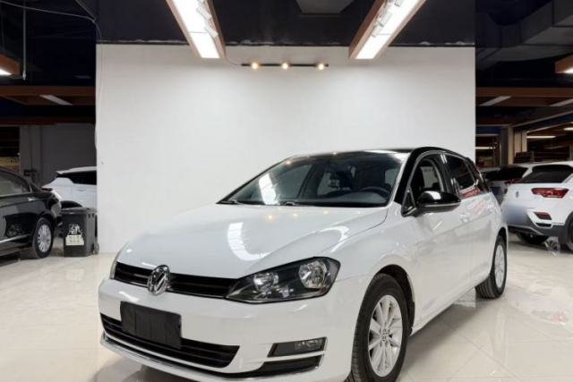 Used Volkswagen Golf 2015 1.6L Manual Fashion Edition