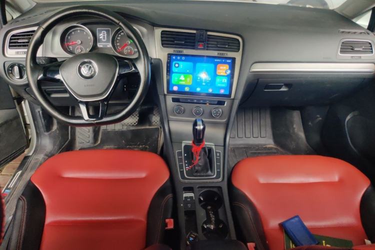 Used Volkswagen Golf 2015 1.4TSI Automatic Comfort Model Center Console