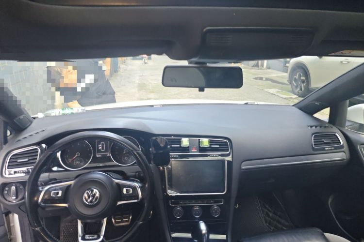 Used Volkswagen Golf 2015 1.4TSI Automatic R-Line Center Console