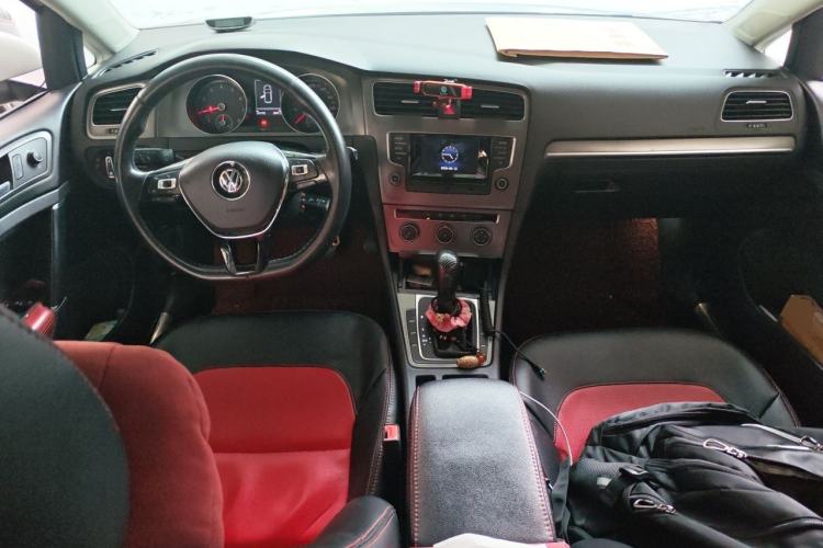 Used Volkswagen Golf 2015 1.4TSI Automatic Comfort Model Center Console