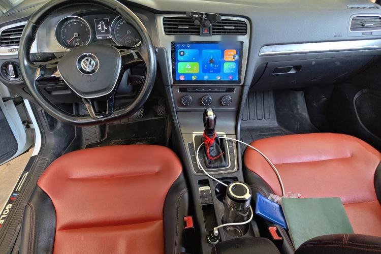 Used Volkswagen Golf 2015 1.4TSI Automatic Comfort Model Center Console