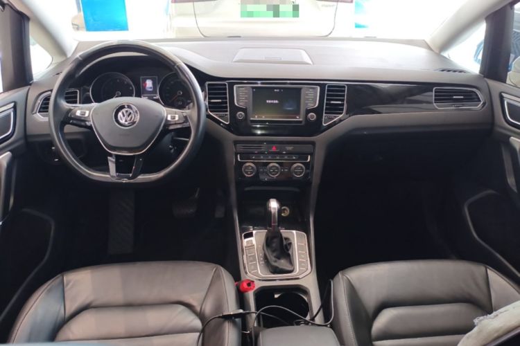 Used Volkswagen Golf 2015 1.4TSI Sportsvan Center Console