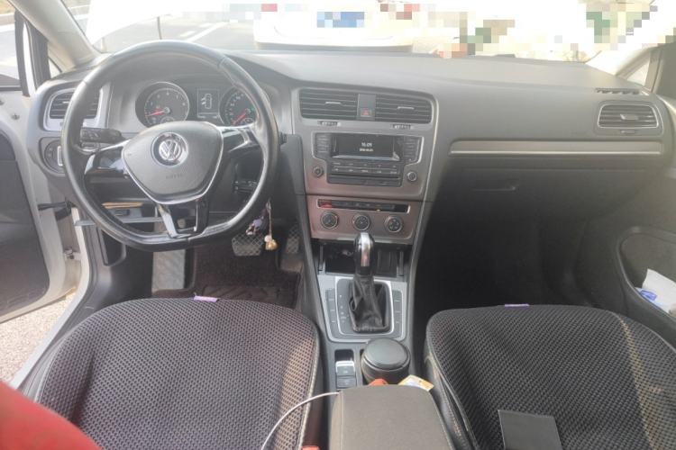 Used Volkswagen Golf 2015 1.4TSI Automatic Comfort Model Center Console