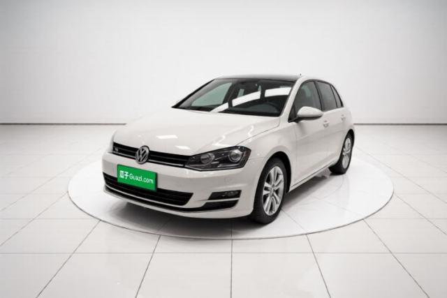 Ojetý Volkswagen Golf 2015 1.4TSI Automatic Comfort Model