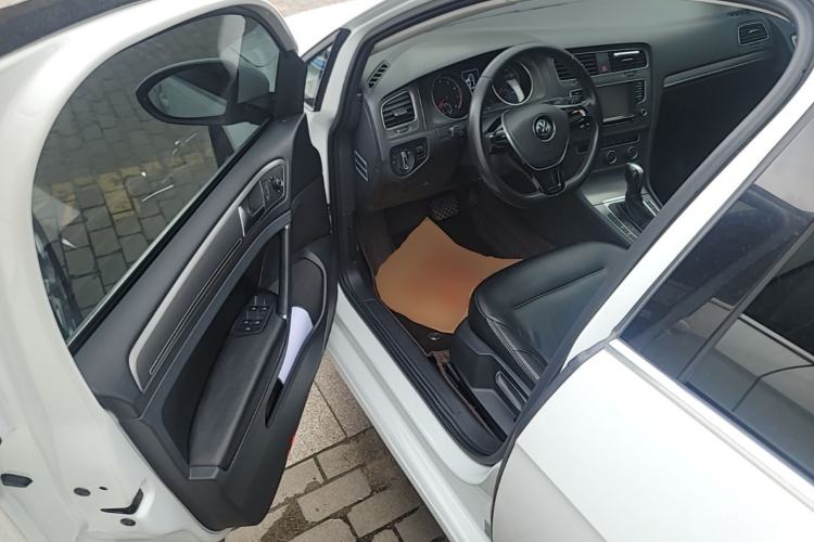 Used Volkswagen Golf 2015 1.6L Automatic Comfort Model Driver Seat