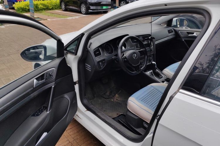 Used Volkswagen Golf 2015 1.6L Automatic Comfort Model Driver Seat