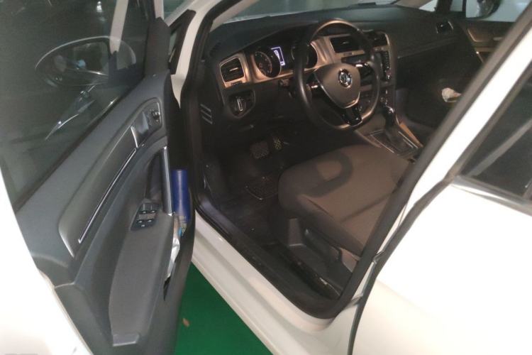 Used Volkswagen Golf 2015 1.4TSI Automatic Comfort Model Driver Seat