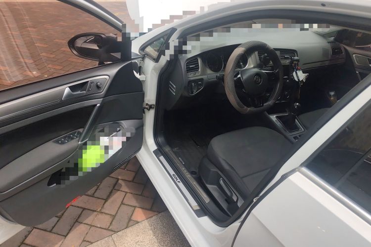 Used Volkswagen Golf 2015 1.4TSI Manual Comfort Model Driver Seat